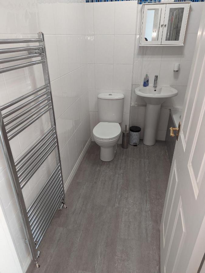 Teith Court With Private Parking. * Stirling